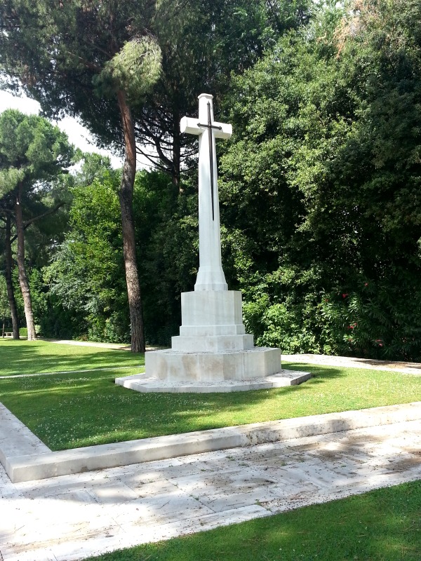 commonwealth-rome-war-cemetery-8