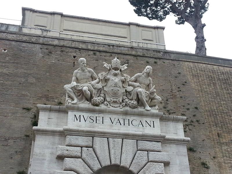 museus do vaticano fachada
